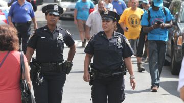 La Policía busca a un latino de 45 años como sospechoso del asalto en East Harlem.