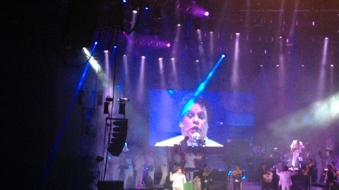 El cantante reunió a más de ocho mil personas en el Mandalay Bay Events Center.