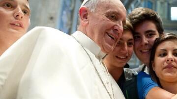 BY9OEweCYAAmpmN.jpg large