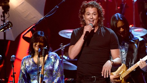 Vives se unirá también al grupo de artistas que actuarán durante la ceremonia.