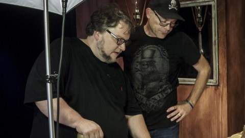 Guillermo del Toro y su laberinto del terror 'Crimson Peak: Maze of Madness', que debuta en Halloween Horror Nights, en California y Florida, este viernes.