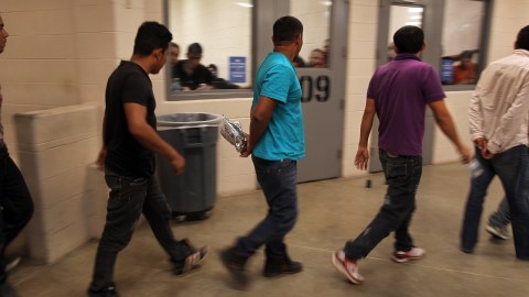 El hombre está en proceso de deportación