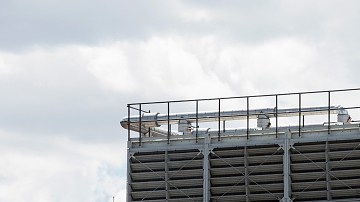 Autoridades desinfectan torres de enfriamiento. Getty Images