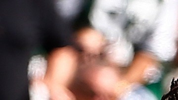 Chris Ivory vuela tras el contacto de K'Waun Williams, de los Browns. El corredor de los Jets fue una de las figuras en el triunfo del domingo.