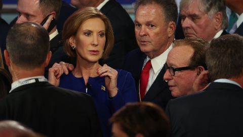 Carly Fiorina junto a su esposa Frank Fiorina antes del debate presidencial en la biblioteca Reagan de Simi Valley, California.