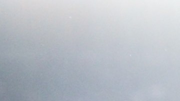 Víctor Cruz (der.), receptor de los Giants, saluda a Robert Griffin, quarterback de los Redskins, el pasado jueves en el MetLife Stadium.