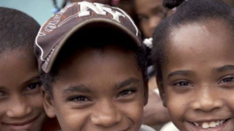 A los conocidos como "guevedoces" los educan como niñas porque no tienen testículos ni pene visibles.