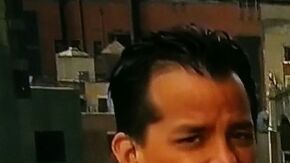 María Elena Salinas junto a Jorge Viera (izq.) y Carlos Manuel Indacochea.