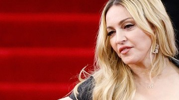 Desde que se dio a conocer la muerte del cantante, Madonna no ha dejado de emitir mensajes en sus redes sociales.