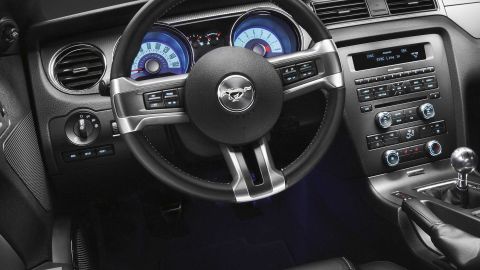 mustang 2010
