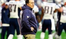 Bill Belichick y sus Patriots están una vez más bajo la mira de la NFL / Getty Images