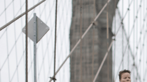 Peatones en el Puente de Brooklyn