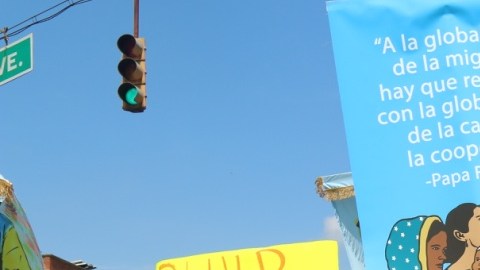 Un centenar de mujeres de varias partes del país realizan una caminata de 100 millas para llevar su mensaje al Papa Francisco en D.C.
