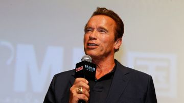 Arnold Schwarzenegger hace su regreso triunfal a la televisión como el presidente ejecutivo de "The Celebrity Apprentice".