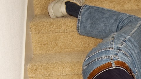 El 70% de las caídas ocurren justamente en los hogares.