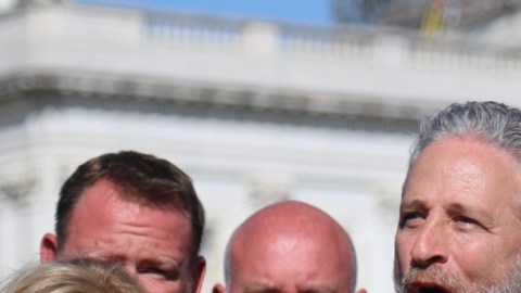 Jon Stewart en el Capitolio de Washington.