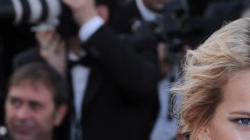 La actriz tiene antojos de cómida basura durante su segundo embarazo.