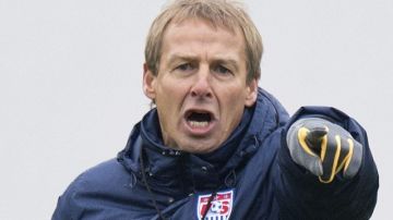 Klinsmann echa toda la carne al asador.