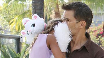 La pareja se enfrenta a una demanda por atacar a un empleado del Aeropuerto Internacional de Los Ángeles