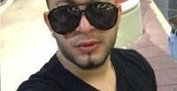 La policía busca a este hombre, sospechoso de haber asesinado a un trabajador de un deli en El Bronx.
