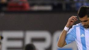 La lesión del 'Kun' Agüero en un partido para el olvido.