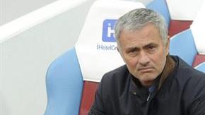 Mourinho no ha podido levantar al Chelsea, que está cerca de los puestos de descenso en la Premier League.