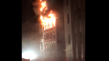 Un incendio en una construcción de Manhattan  provocó la evacuación de otros cuatro edificios aledaños.