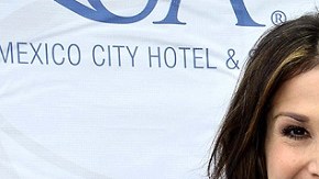 Bianca Marroquín reconoce que también le ha tocado que, por su origen mexicano, le ofrezcan interpretar el personaje latino de la historia.