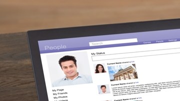 Las mujeres y hombres latinos están hoy más abiertos a establecer citas usando las aplicaciones y redes sociales con este propósito.