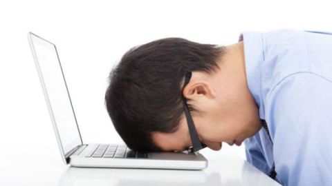 empleado cansado computadora 624x351_thinkstock