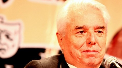 Enrique Guzmán asegura ser el último en enterarse de las noticias familiares.
