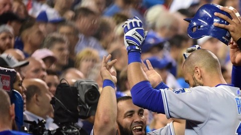Alex Ríos fue baluarte en el cuarto de la serie para los Royals.