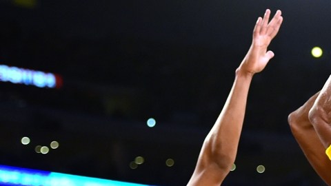 Kobe Bryant hoy durante el juego en el Staples Center.