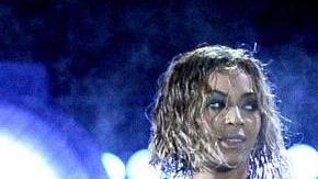 Beyoncé también dedicó unas bonitas palabras a su familia y, en especial, a su hija Blue Ivy.