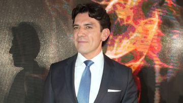 El actor Jorge Salinas no le gustó el comportamiento de un reportero hacia su esposa Elizabeth Álvarez.