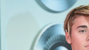 A Bieber no se le permitió completar su recorrido y tuvo que abandonar el sitio arqueológico.