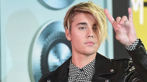 A Bieber no se le permitió completar su recorrido y tuvo que abandonar el sitio arqueológico.