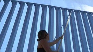 La artista ya consiguió el permiso de las autoridades de Nogales, en Sonora, para pintar el muro en la frontera.