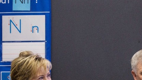 De Blasio trabajó como manager de la campaña de Clinton en 2000 para el Senado.