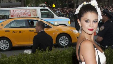 Selena Gómez cuenta con más de 161.000.000 de seguidores entre sus cuentas de Facebook, Instagram y Twitter.