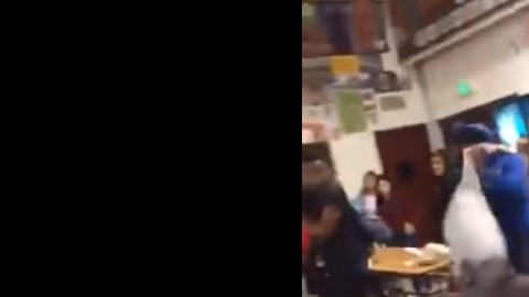 Un estudiante golpeó y lanzó al suelo al rector de una escuela de Sacramento, California.