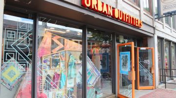 Las tiendas de Urban Outfitters  cambian sus prácticas de horarios en el último minuto En Nueva York