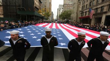 La Parada de los Veteranos en Manhattan con el Grand Marshall Robert M. Morgenthau, veterano y fue el Abogado de Districto de Manhattan por mas de 30 años, retirandose en el 2009.
Foto Credito: Mariela Lombard / El Diario.