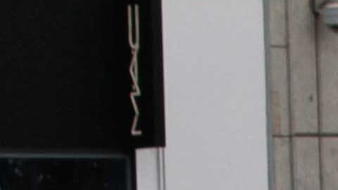 En Union Square donde policias informan a la gente sobre Vision Cero.
Jaywalking va a ser implementado para evitar que personas tengas accidentes en intersecciones de Queens y el resto de los boros.
Foto Credito: Mariela Lombard / El Diario.