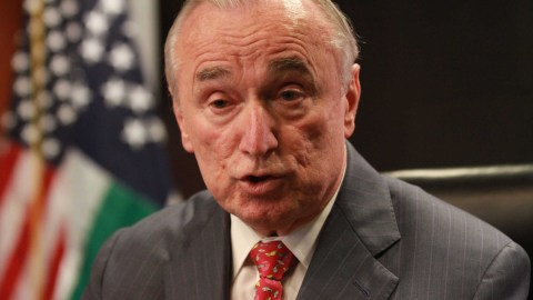 Comisionado de policia William Bratton recibio al reportero de El Diario y estuvo en Grand Central.
Foto Credito: Mariela Lombard / El Diario.