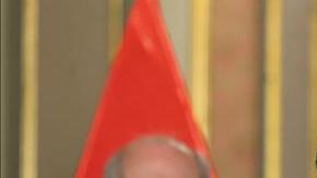 El presidente de Perú, Ollanta Humala (c), habla acompañado por el presidente del Consejo de Ministros, Pedro Cateriano (i), y la ministra de Relaciones Exteriores, Ana María Sánchez (d).