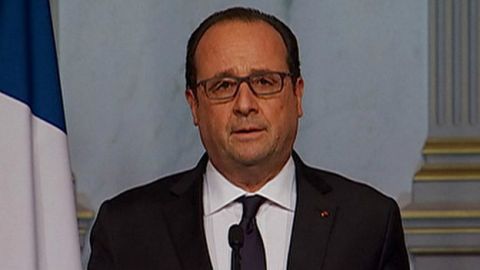 El presidente de Francia declaró el Estado de Emergencia.