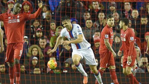 Scott Dan celebra el gol del triunfo para Crystal Palace.