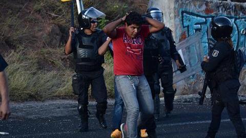 Normalistas de Ayotzinapa detenidos.