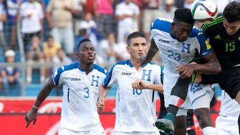 México ganó en San Pedro Sula y marcha primero en el grupo A con seis unidades.